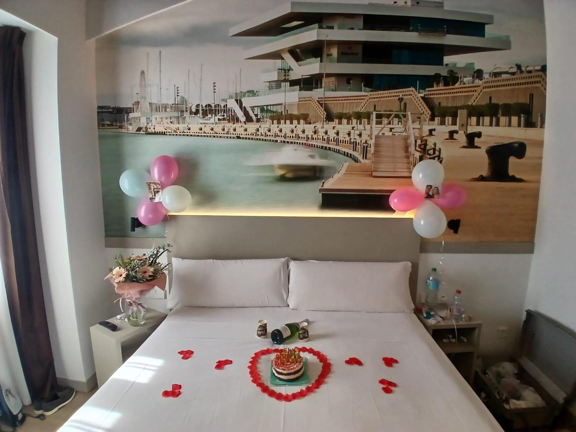 Hotel Bestprice Valencia Luaran gambar